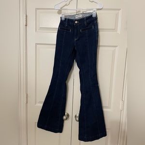 Woman’s artist jeans